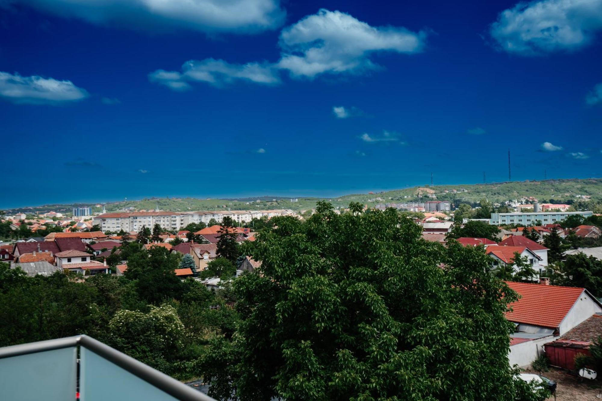 Sunrise View Apartment Oradea Eksteriør billede