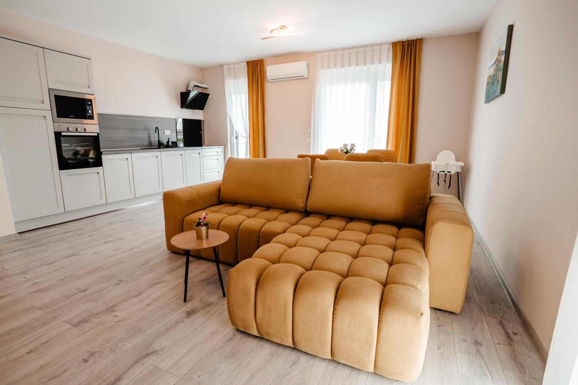 Sunrise View Apartment Oradea Eksteriør billede