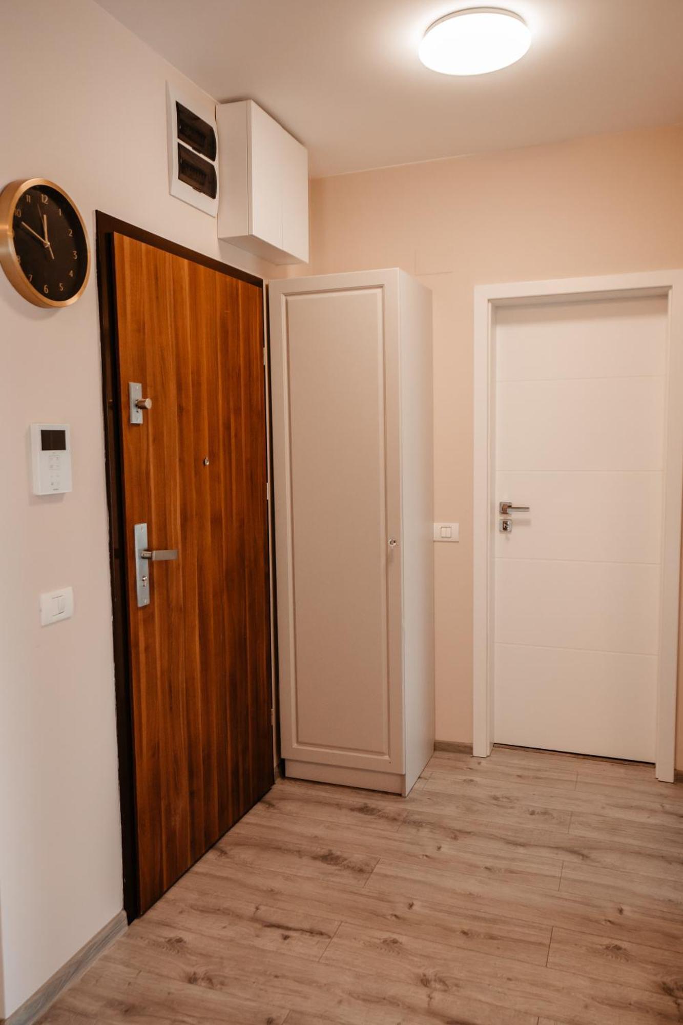 Sunrise View Apartment Oradea Eksteriør billede